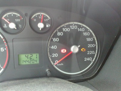 To je ta kontrolka ... Km su stocene :)