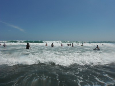 Ta vlna vzadu už je docela velká :)