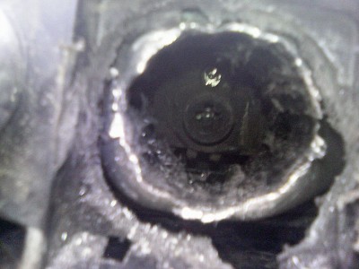 díra s křížem na otvírání