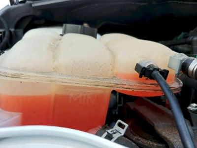 20210703_101056.jpg (122.68 KiB) Zobrazeno 5769 x Nízký stav chladící kapaliny