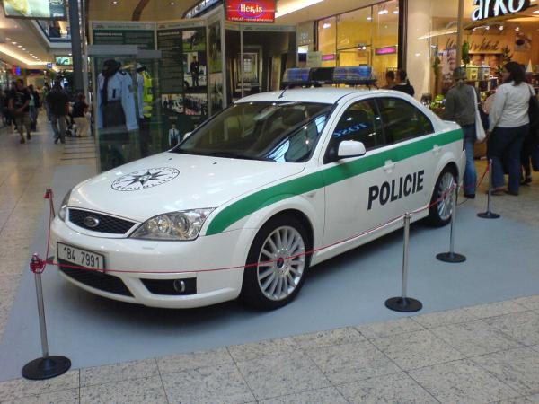 Foceno včera ve Vaňkovce. Policie tam má nějakou akci