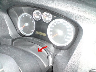 potiahnete ten cierny plast k sebe