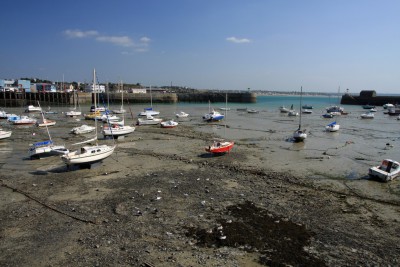 pristav na suchu  v Granville.JPG