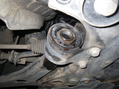 Pôvodný ľavý - neskôr zistené - že už dávno bez hydraulickej náplne...