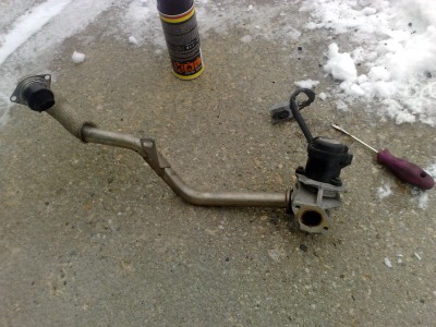 tu ho mam vonku aj s tou kovovou rurou...niekto mozemat miesto tej rury aj taky trosku masivnejsi chladic...