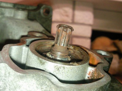 Urezle zuby na vodni pumpe