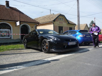 Netajim obrovsku naklonnost tejto znacke a tomuto autu :D