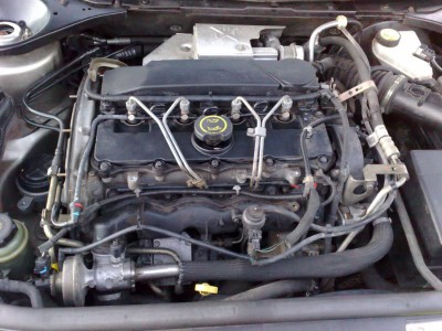 Tady je už třeba udělat otvor 1cm protože EGR obsahuje navíc  čidlo koncové polhy klapky  spalin a  při  plném zaslepení hlási jednotka chybový stav  -tj. nulový prutok při otevřeném stavu.Také tento EGR ma ovládaní ventilu podtlakovou membránou.