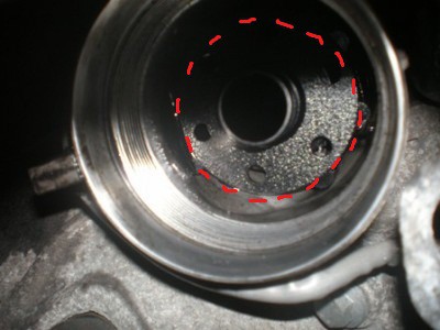 Toto je vrch starého filtra,ktorý tam ostal ulomený...